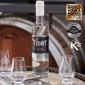 Y BĒT The Beet Welsh Vodka - 42% 70cl